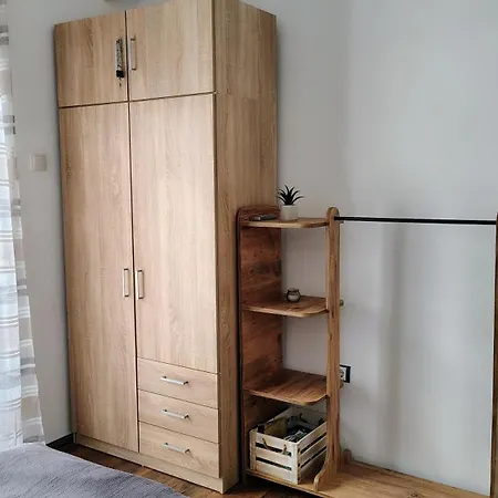 Apartment Charm By Nia *